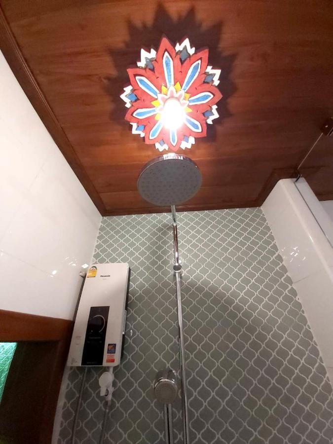 Baanthep Antique Homestay Фрае Екстериор снимка